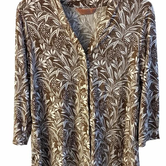 Floral Print Women's Blouse - Picture 3 of 10